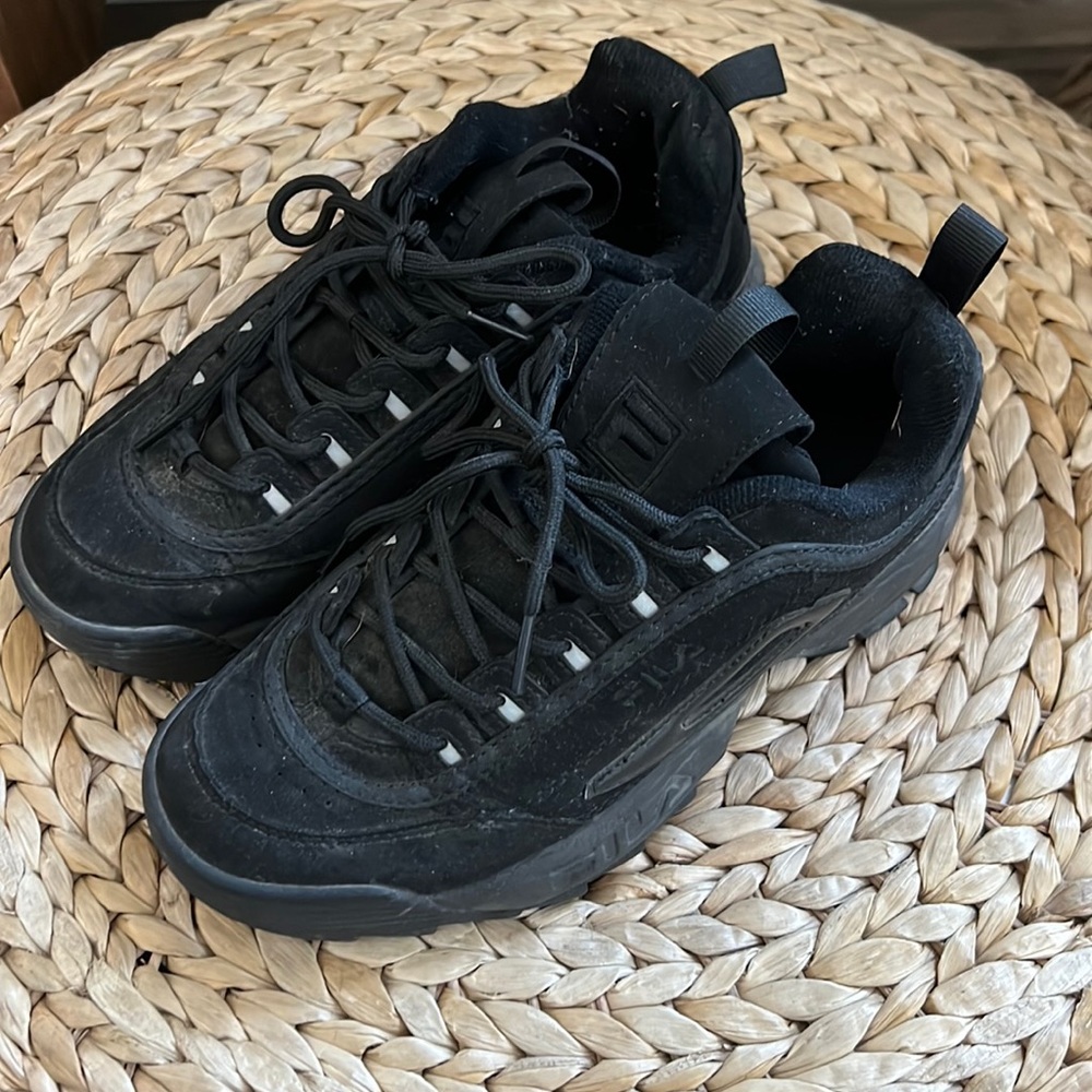 Black Fila Disruptors 6.5